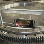 Опора поворотная КС-4574.17.100