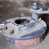 Тормоз левый 151.38.013Д-01