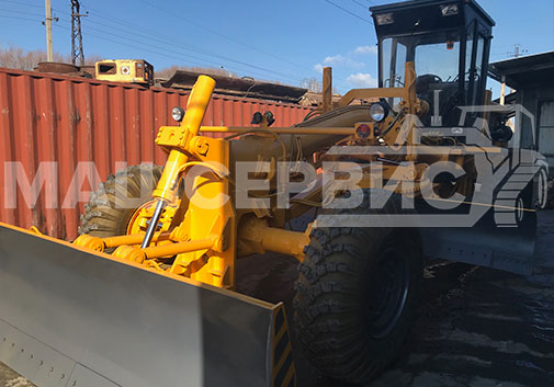 Отгрузка тяжёлого автогрейдера ДЗ-98 в Казахстан: активно работаем с рынками СНГ