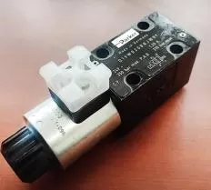 Гидрораспределитель Parker D1VW020BNJW91 24VDC 1.29A фото