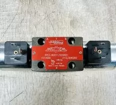 Электромагнитный распределительный клапан ARGO-HYTOS RPE3-063Y11/02400E1  вид спереди