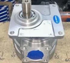 Насос НШ71-3-Л 8753  чертеж