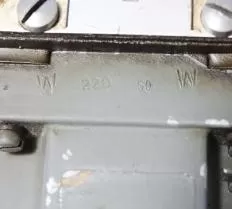 Распределительный клапан 4WE 8 D 2.0/OF W 220-50 NZ 4  чертеж